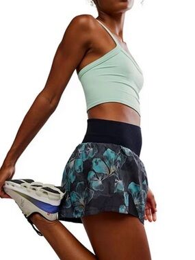 9091. Free People Carpe Diem Shorts